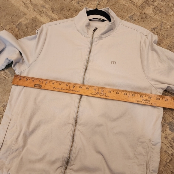 Travis Mathew lightweight zip jacket. - Picture 14 of 14